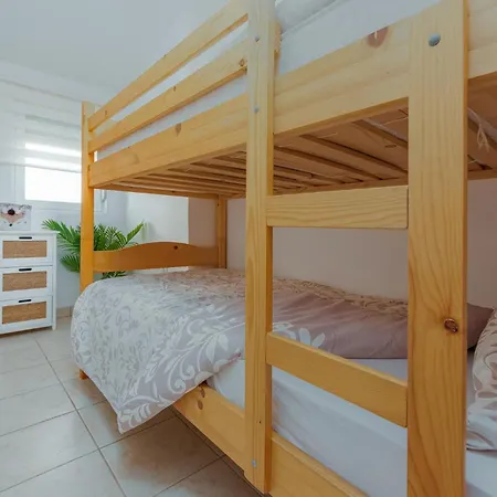 Apartment 2 Bedroom Amazing In Smokvica *