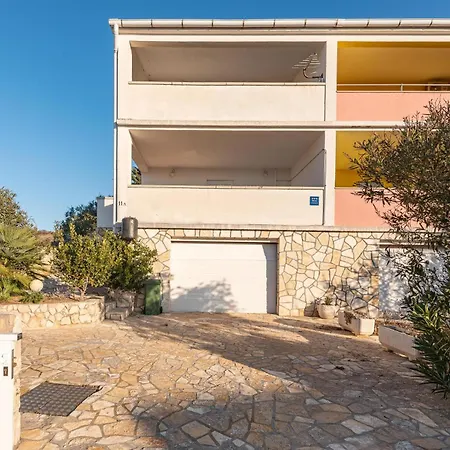 Apartment 2 Bedroom Amazing In Smokvica Smokvica (Pag)